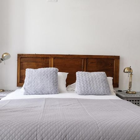 Lisbon Poets Inn Экстерьер фото